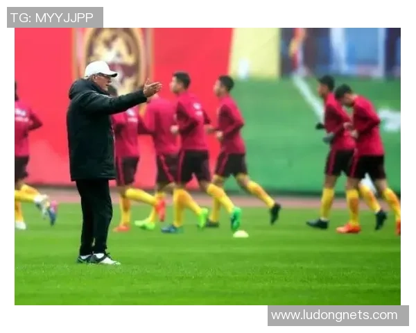 重庆足球队心理素质引发热议球迷观点各异的背后故事 重庆足球队心理素质引发热议球迷观点各异的背后故事